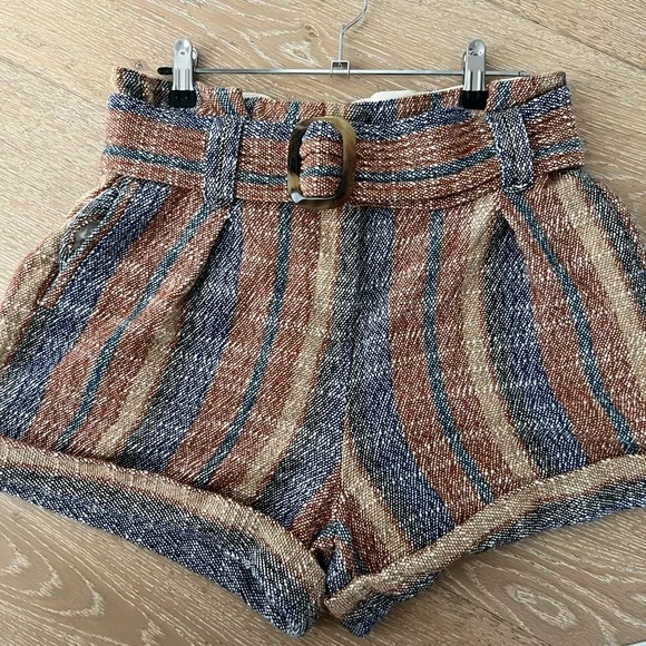 Sezane high waisted shorts. - Picture 2 of 5